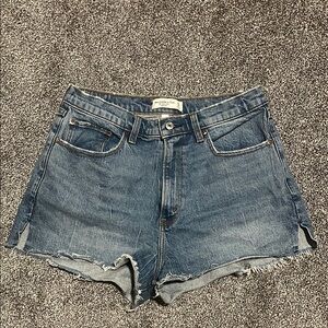 Abercrombie  Curve Love High Rise Mom Short